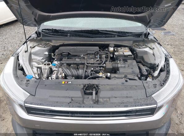 3KPFT4DEXSE029529 2025 KIA K4 Gray Вид ззаду