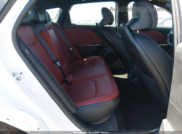 3KPFW4DE2SE122987 2025 KIA K4 White Widok naklejki z numerem VIN