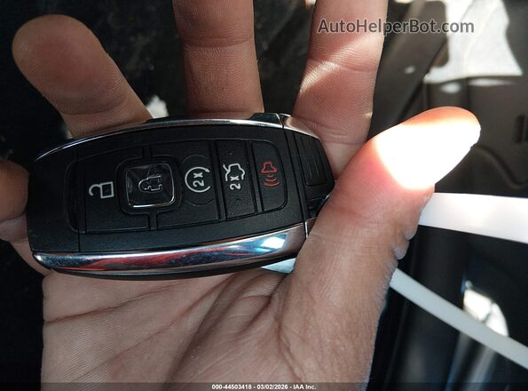 3LN6L5F93JR627776 2018 LINCOLN MKZ Серый Вид панели приборов