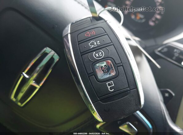 3LN6L5F95HR645514 2017 LINCOLN MKZ Черный Вид панели приборов