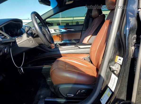 3LN6L5FC7JR627095 2018 LINCOLN MKZ Черный Вид салона спереди