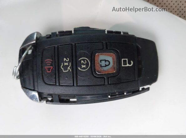 3LN6L5LUXLR609609 2020 LINCOLN MKZ Черный Вид панели приборов