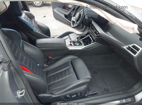 3MF23DM00S8F08640 2025 BMW M2 Gray Widok wnętrza z przodu
