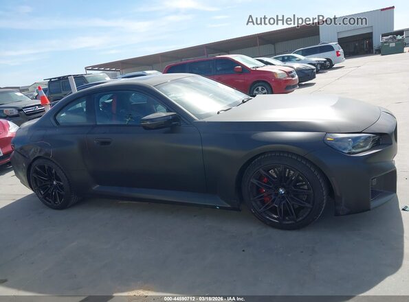 3MF23DM02S8E99892 2025 BMW M2 Black სალონის 360-გრადუსიანი ხედი
