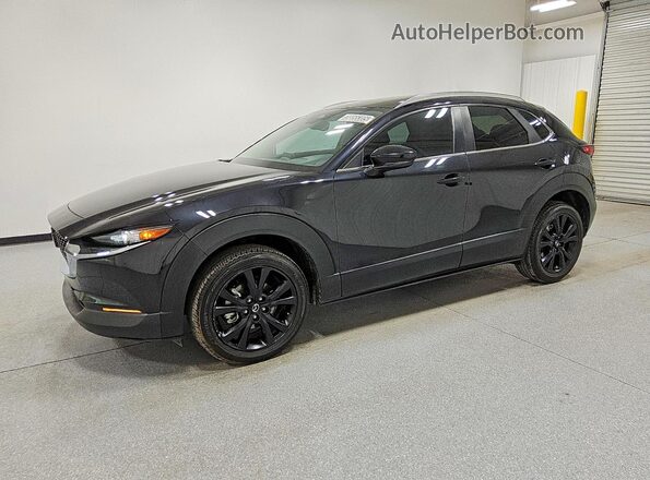 3MVDMBBM7RM701984 2024 MAZDA CX-30 Черный Передняя левая четверть