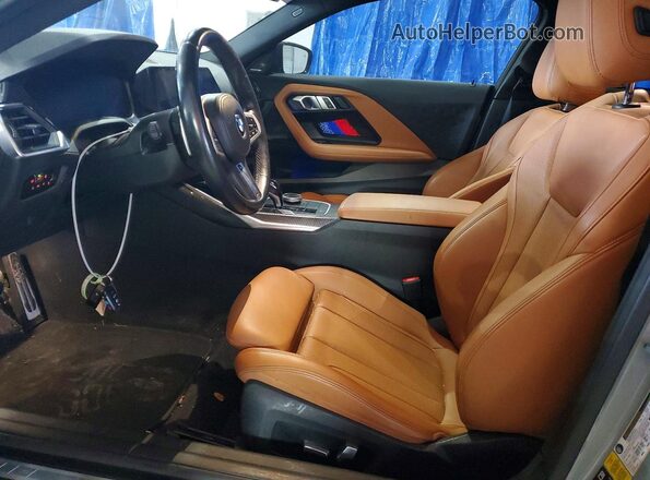 3MW53CM07N8C51083 2022 BMW M2 Серый Вид салона спереди