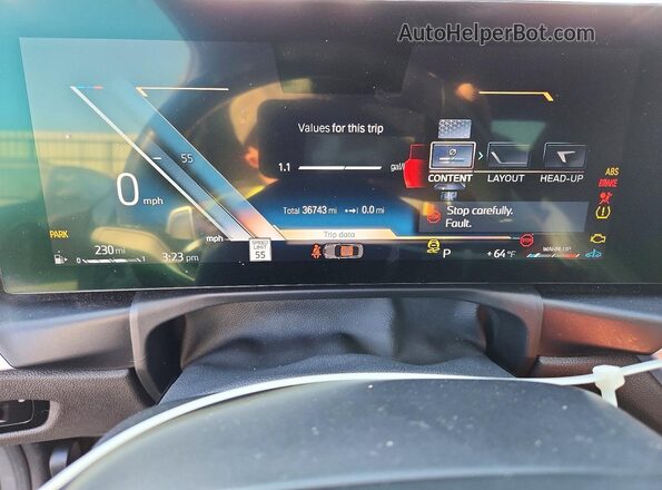 3MW53CM0XP8D23509 2023 BMW M2 Фиолетовый Вид щитка приборов