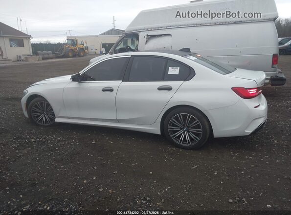 3MW5U9J01M8B62581 2021 BMW M3 White Vista interior trasera