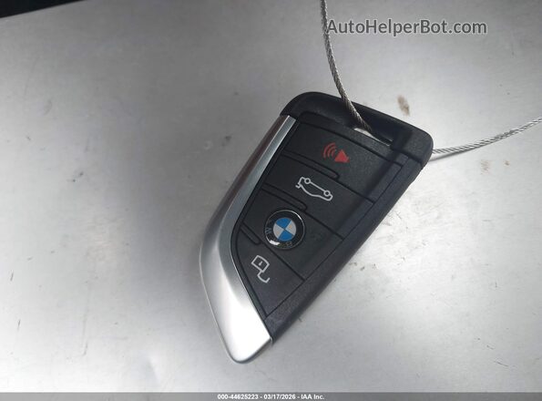 3MW69CW02T8F85051 2026 BMW OTHER Серый Вид панели приборов