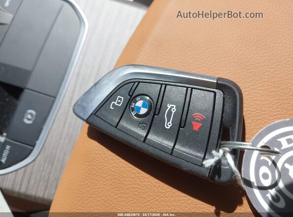 3MW69CW0XS8F82610 2025 BMW OTHER Белый Вид панели приборов