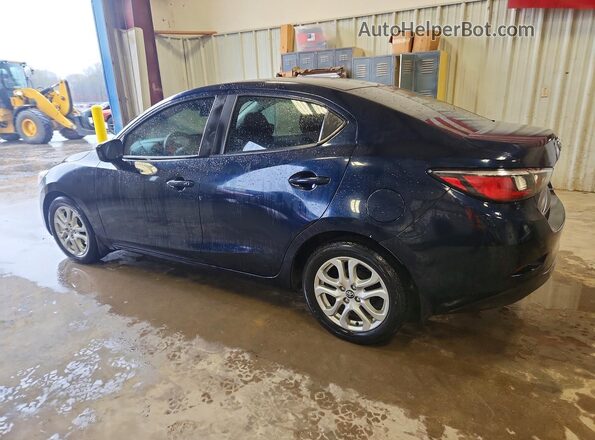 3MYDLBYV0JY319119 2018 TOYOTA YARIS Синий Задняя левая четверть