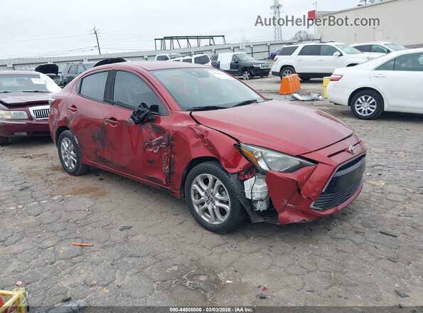 3MYDLBYV1JY324006 2018 TOYOTA YARIS IA Red Przód prawy