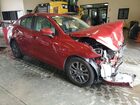 2020 Toyota Yaris L Красный vin: 3MYDLBYV1LY700514