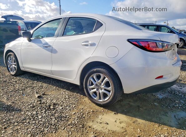 3MYDLBYV2HY181397 2017 TOYOTA YARIS White Rear left