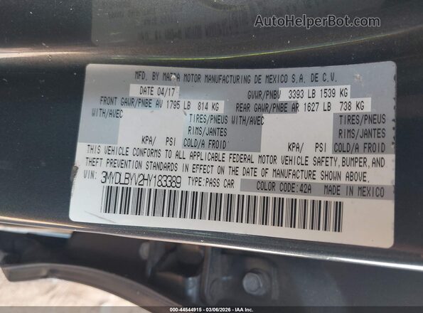 3MYDLBYV2HY183389 2017 TOYOTA YARIS IA Light Blue Widok komory silnika