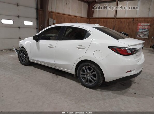 3MYDLBYV3LY708565 2020 TOYOTA LE Белый Задняя левая четверть