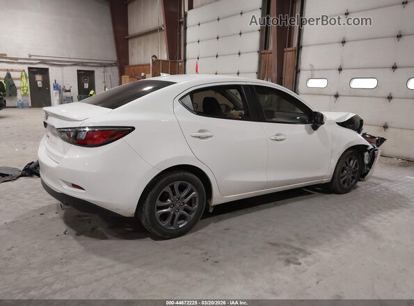 3MYDLBYV3LY708565 2020 TOYOTA LE Белый Задняя правая четверть