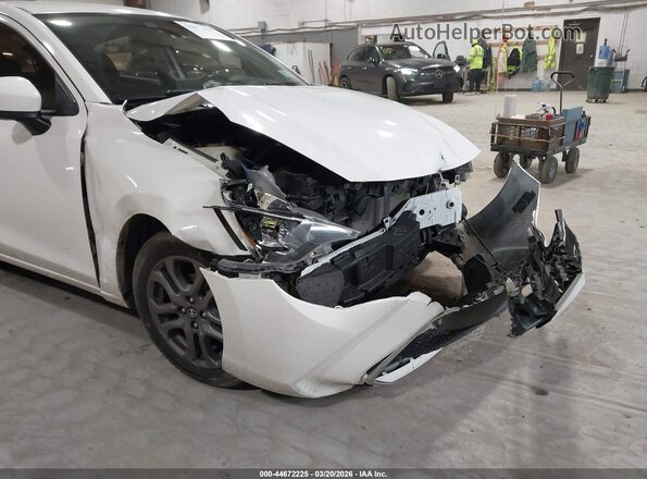 3MYDLBYV3LY708565 2020 TOYOTA LE Белый 