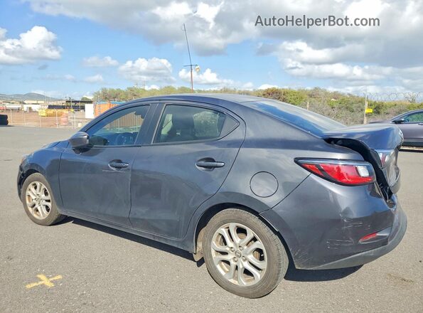 3MYDLBYV4HY155609 2017 TOYOTA YARIS Gray Задня ліва чверть
