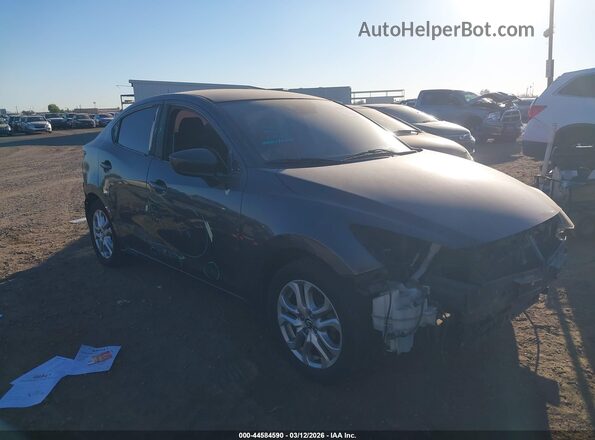 3MYDLBYV5JY306771 2018 TOYOTA YARIS IA Серый Панорамный вид салона 360°