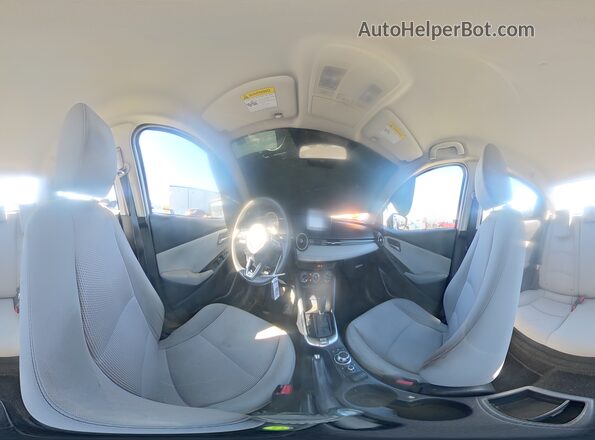 3MYDLBYV5KY501576 2019 TOYOTA YARIS Silver Widok naklejki z numerem VIN