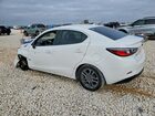 2020 Toyota Yaris L Белый vin: 3MYDLBYV5LY715453