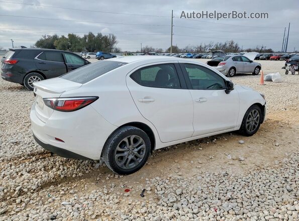 3MYDLBYV5LY715453 2020 TOYOTA YARIS Белый Задняя правая четверть