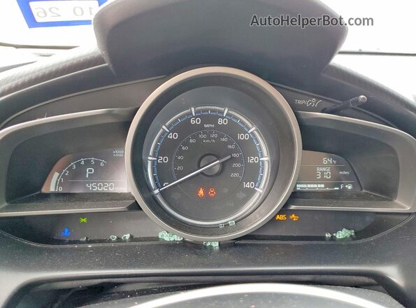 3MYDLBYV5LY715453 2020 TOYOTA YARIS Белый Вид щитка приборов