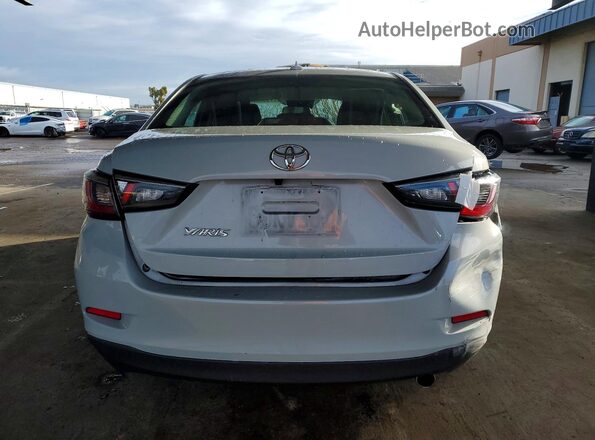 3MYDLBYV6KY520105 2019 TOYOTA YARIS Gray Հետևի տեսք