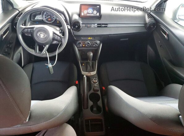 3MYDLBYV6KY520105 2019 TOYOTA YARIS Gray Առջևի վահանակի տեսք