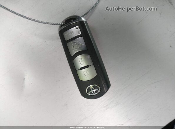 3MYDLBYV6LY714778 2020 TOYOTA YARIS Dark Blue Вид панели приборов