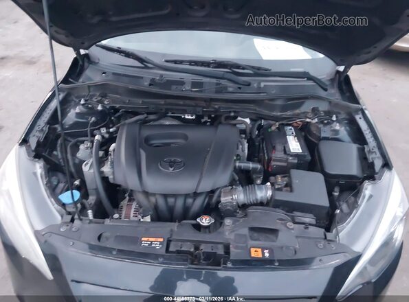 3MYDLBYV7HY148993 2017 TOYOTA YARIS IA Black Widok z tyłu