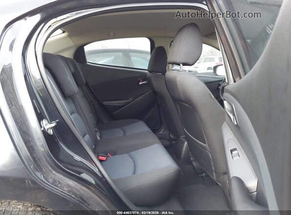 3MYDLBYV7HY159069 2017 TOYOTA YARIS IA Black Widok naklejki z numerem VIN