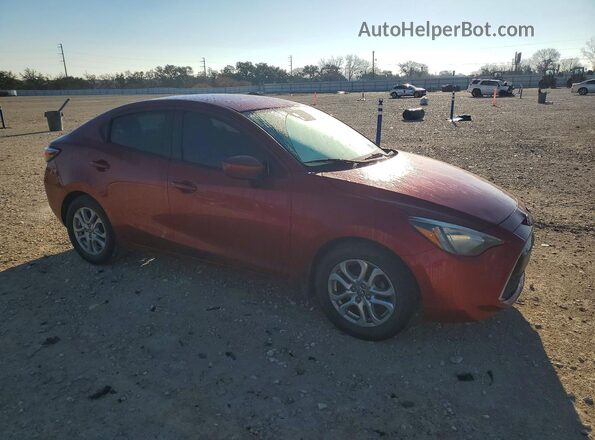 3MYDLBYV7HY161629 2017 TOYOTA YARIS Red Delantero derecho