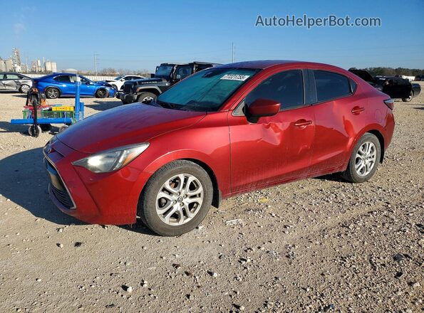 3MYDLBYV7HY161629 2017 TOYOTA YARIS Red Vista tres cuartos delantera izquierda
