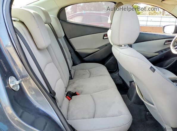 3MYDLBYV7KY503622 2019 TOYOTA YARIS Gray Rear seats view