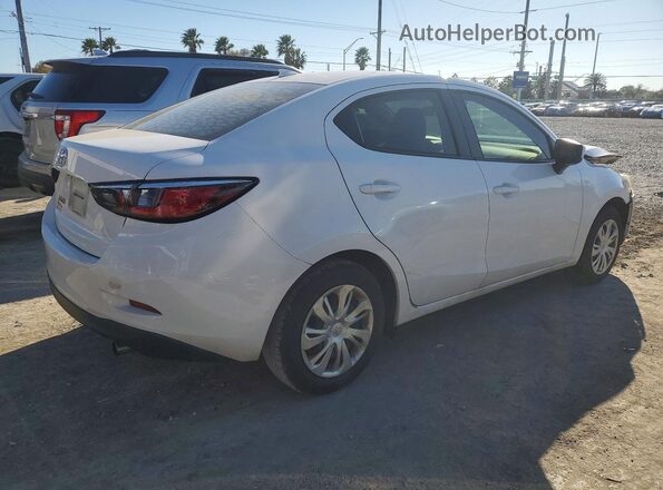 3MYDLBYV7LY708326 2020 TOYOTA YARIS Белый Задняя правая четверть