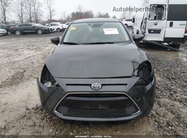 3MYDLBYV8HY164393 2017 TOYOTA YARIS IA Black Widok wnętrza z tyłu