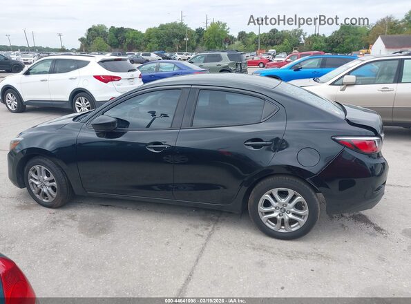 3MYDLBYV9HY186290 2017 TOYOTA YARIS IA Black 