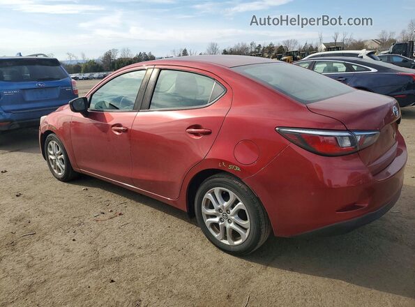 3MYDLBYV9JY323220 2018 TOYOTA YARIS Красный Задняя левая четверть