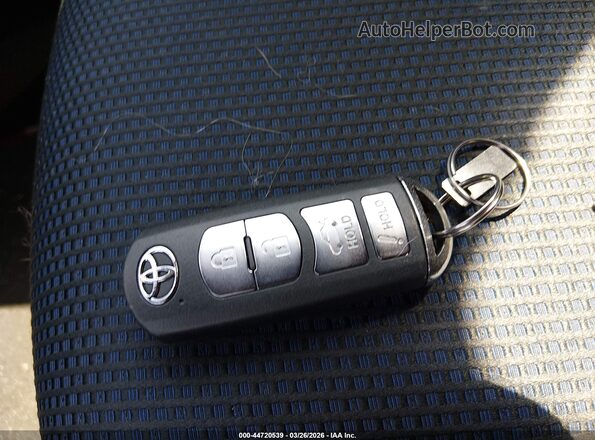 3MYDLBYVXHY181468 2017 TOYOTA YARIS IA White Вид панелі приладів