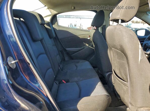 3MYDLBYVXJY304093 2018 TOYOTA YARIS Blue Widok tylnych siedzeń
