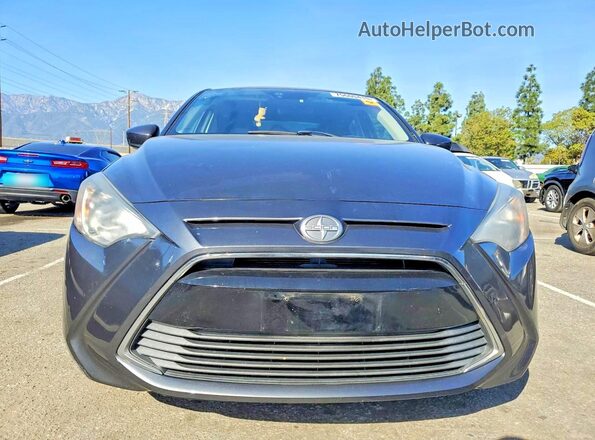 3MYDLBZV3GY136790 2016 TOYOTA SCION Серый Вид спереди