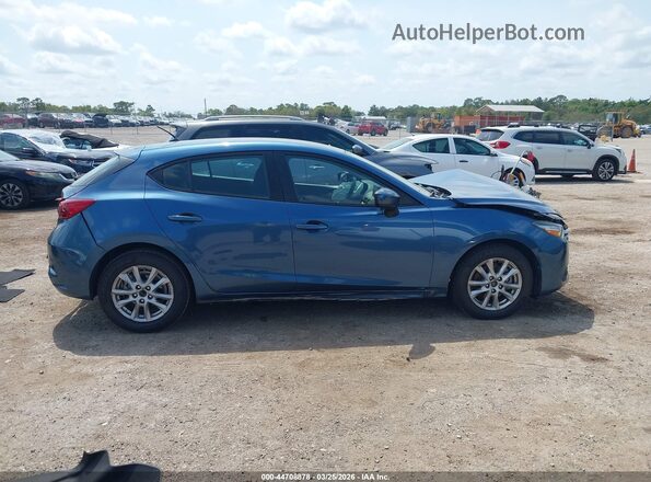 3MZBN1K75JM236195 2018 MAZDA 3 Синий Вид задней части салона