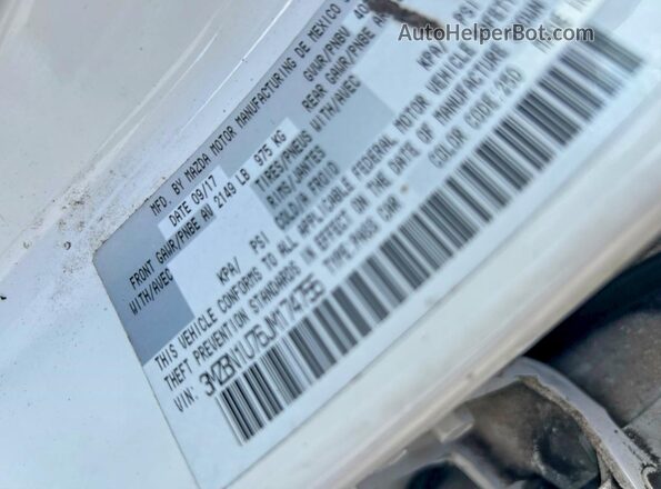 3MZBN1U76JM174755 2018 MAZDA 3 Белый Вид задних сидений
