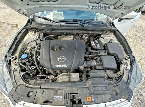 3MZBN1U76JM174755 2018 MAZDA 3 Белый Вид салона спереди