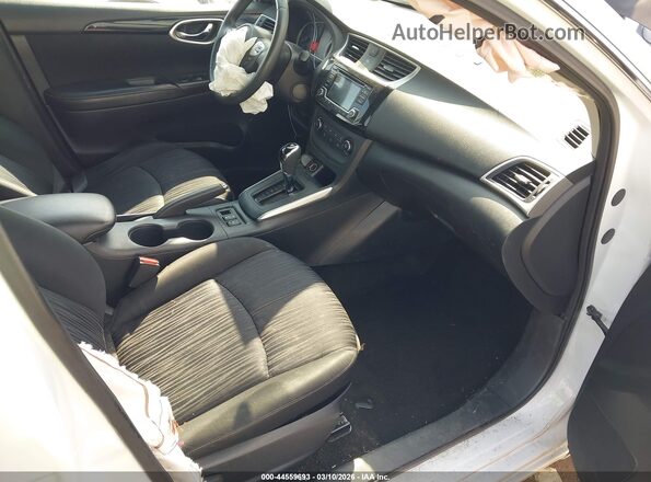 3N1AB7AP0HY365446 2017 NISSAN SENTRA Белый Вид салона спереди