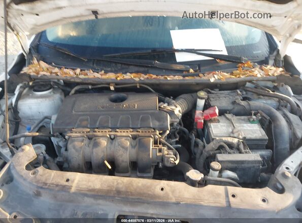 3N1AB7AP2GY307773 2016 NISSAN SENTRA White Rear view