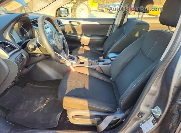 3N1AB7AP6JY236200 2018 NISSAN SENTRA Серый Вид салона спереди