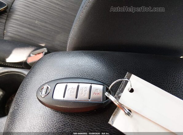 3N1AB7AP7HL644227 2017 NISSAN SENTRA Серый Вид панели приборов
